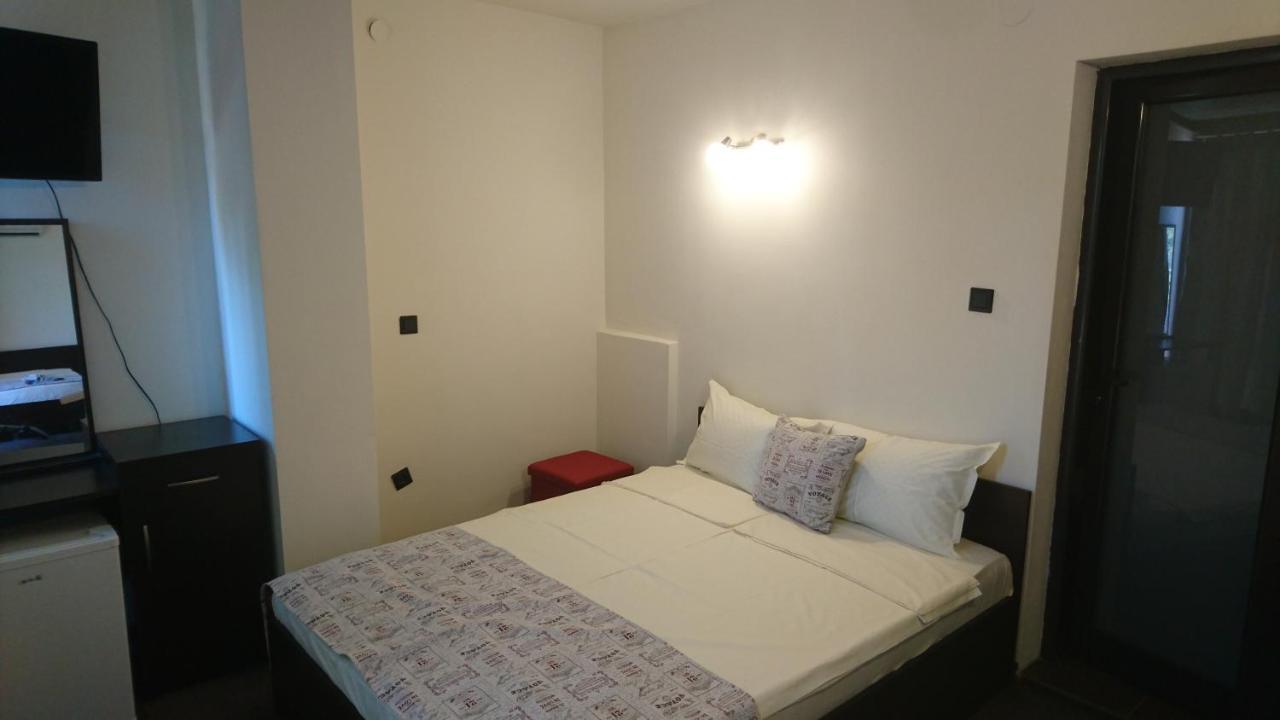 Park Apartments & Rooms Popovi Sandanski Luaran gambar